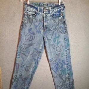 Wild Fable Straight Denim Size 6 Super High Rise Light Wash Graphic 29" Inseam